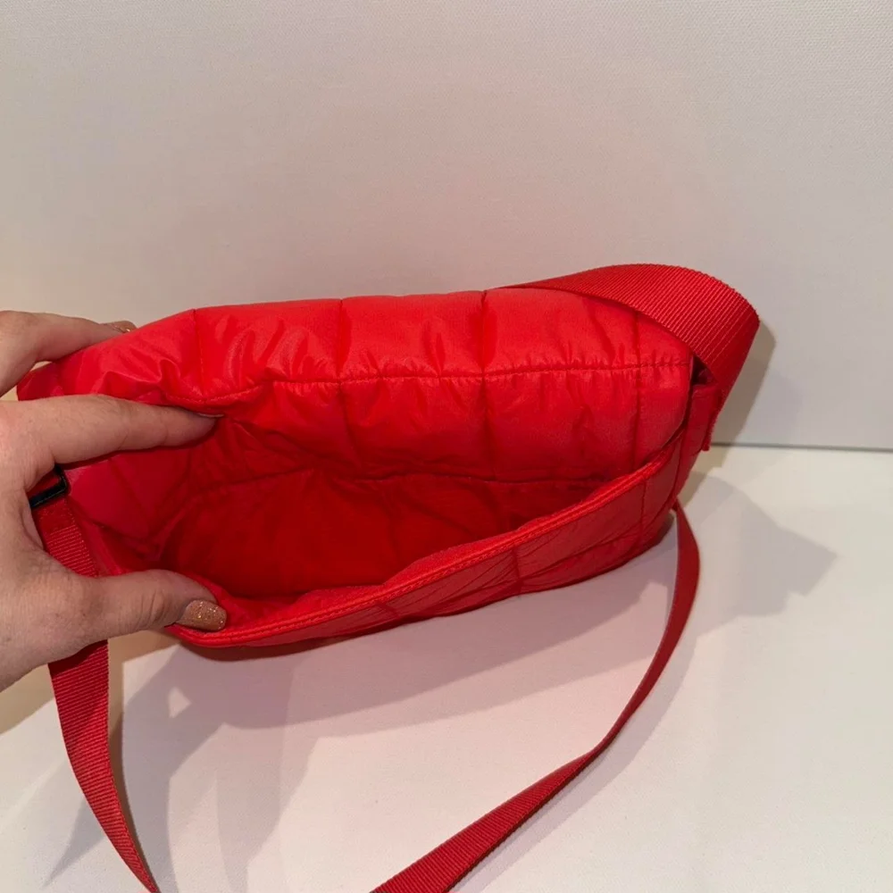 UGG Vibrant Red Quilted Crossbody Bag - Picture 6 of 7
